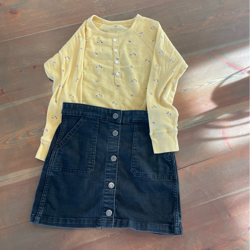 Girls Cute Spring Outfit -Skirt and Top